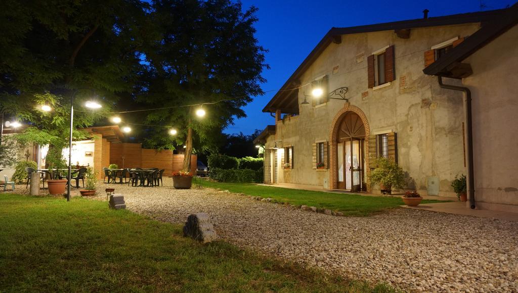Hotel Agriturismo Fior Di Pesco Sommacampagna Exteriér fotografie